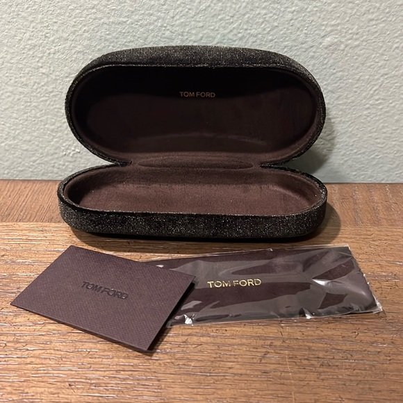 Tom Ford Chocolate Brown Velvet Eyewear Case w/Cloth & Card - Picture 1 of 6